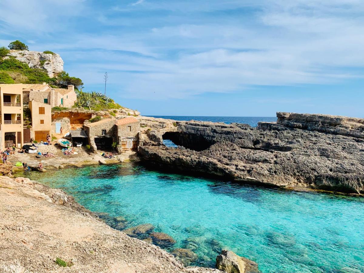 Gasthuis Hostal Cala Llombards Cala Llombards